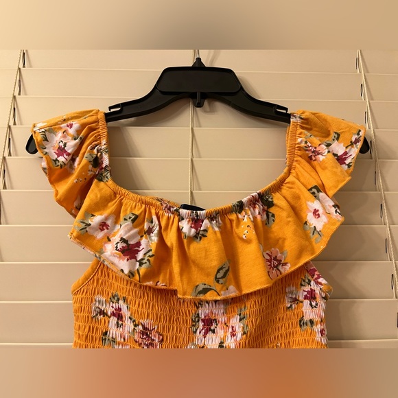 Francesca's Floral Off Shoulder Smocked Romper Juniors Size MEDIUM, Runs Small! - Picture 2 of 14